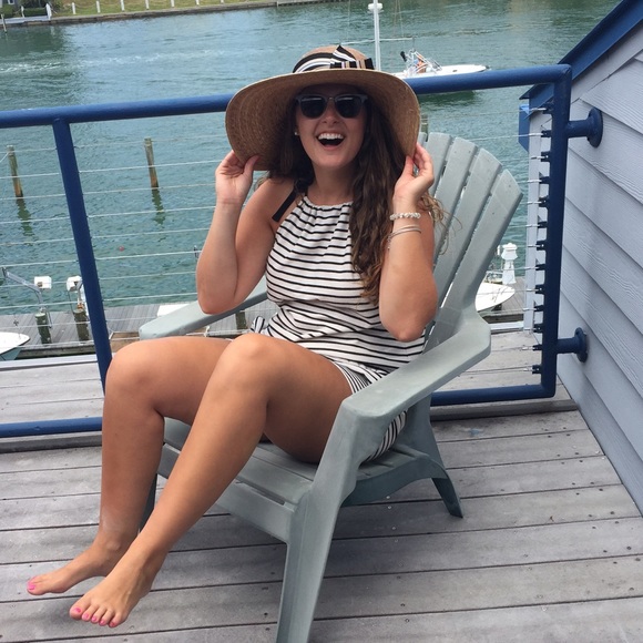 Profile Picture of Jessica Aulicino (@jessaulicino) on Poshmark