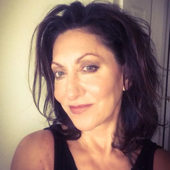 Profile Picture of Lynda Arnold (@arnolm) on Poshmark