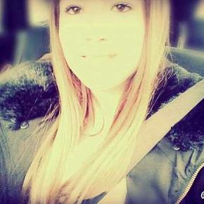 Profile Picture of Julia Parente (@juliaparente16) on Twitter