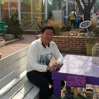 Profile Picture of Олег Ким (@&) on Facebook