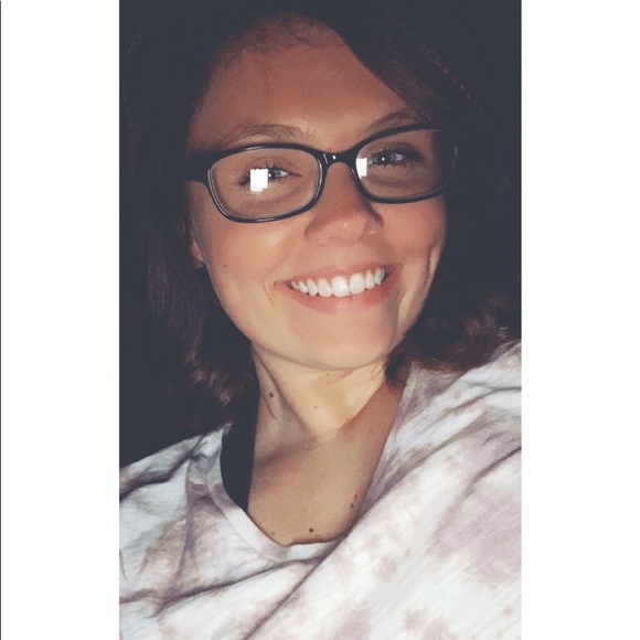 Profile Picture of Jentri Ruby (@jenny_ruby23) on Poshmark