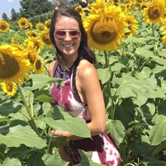 Profile Picture of Devin Breese (@devinbreese) on Poshmark