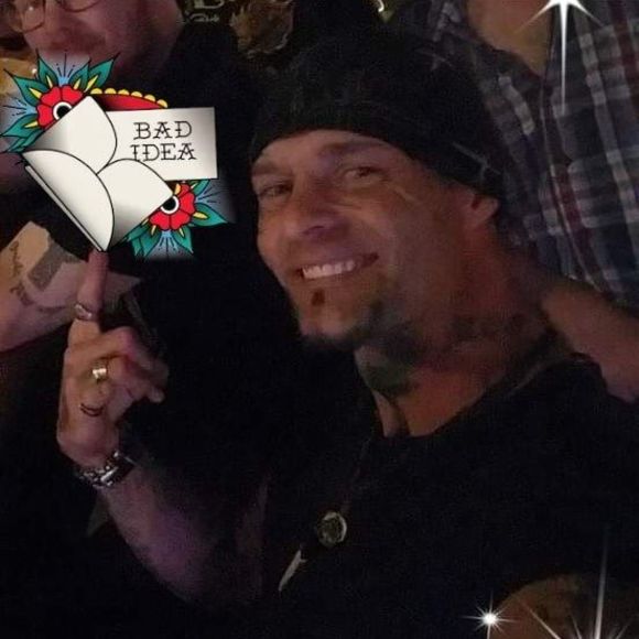 Cy Bryon - Poshmark Profile Picture of Cy Bryon (@baybillymusic) on Poshmark