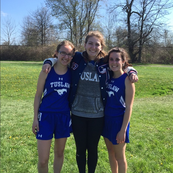 Alivia Tissot - Poshmark Profile Picture of Alivia Tissot (@atiss) on Poshmark