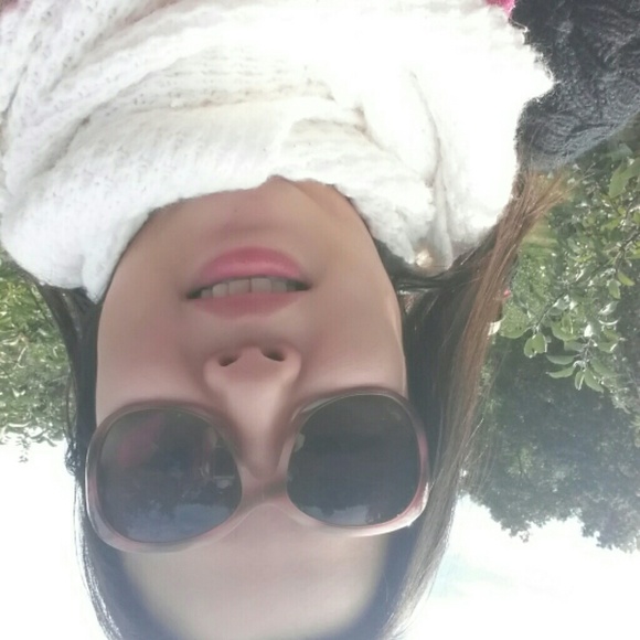 Profile Picture of Catherine Taing (@nda98) on Poshmark