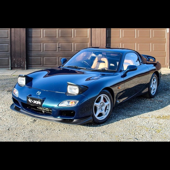 Profile Picture of Andrew Kluepfel (@andrewkluepfel) on Poshmark