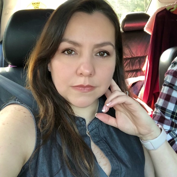 Profile Picture of Myriam Rodriguez (@myrindacasas) on Poshmark