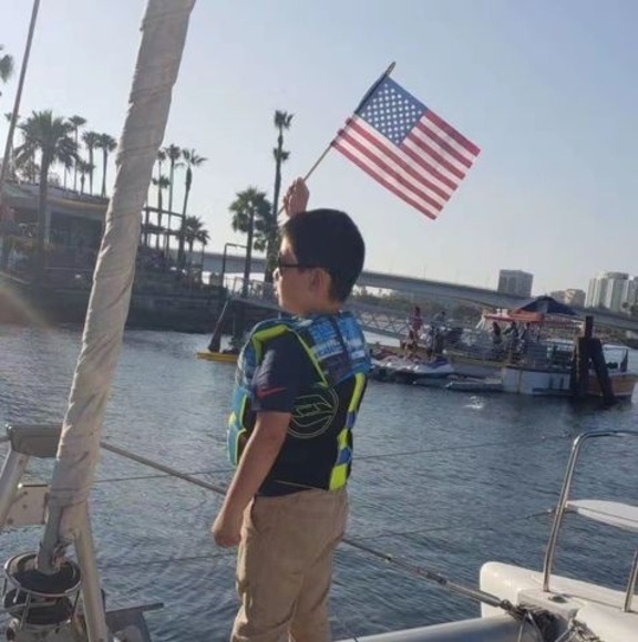 Profile Picture of Jun Li (@bowen1208) on Poshmark