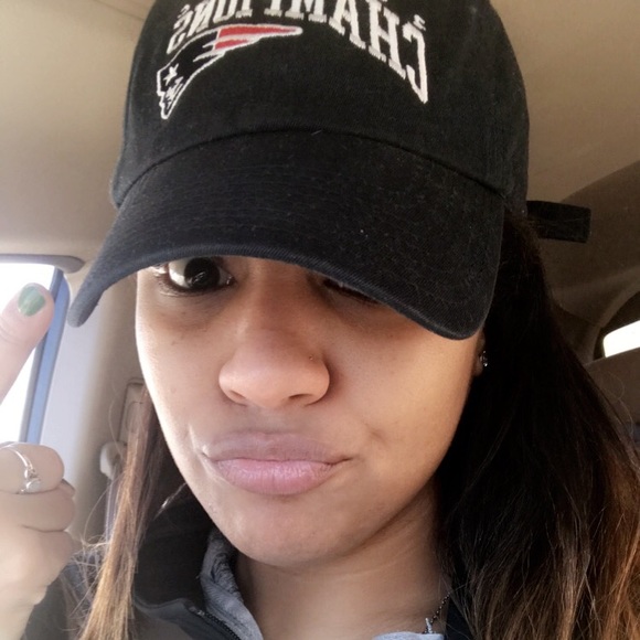 Profile Picture of Tatiana Lopes (@taty1115) on Poshmark