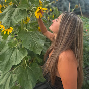 Profile Picture of Lucia Moya (@Growandglowwithluciabelle) on Youtube