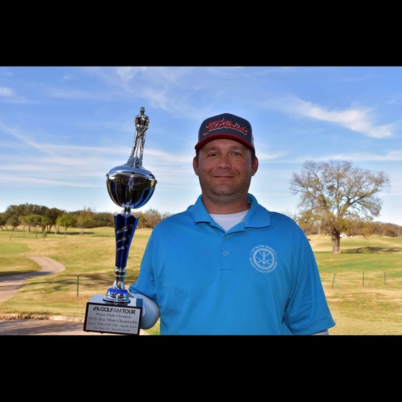 Profile Picture of Kyle Akins (@kyleakins) on Poshmark