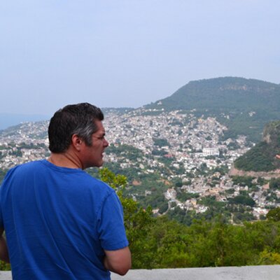 Profile Picture of Dan De Leon (@RevDrDanDeLeon) on Twitter