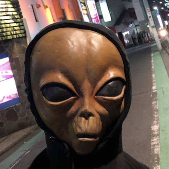 Profile Picture of Derrek Fradera (@derrekfradera75) on Poshmark