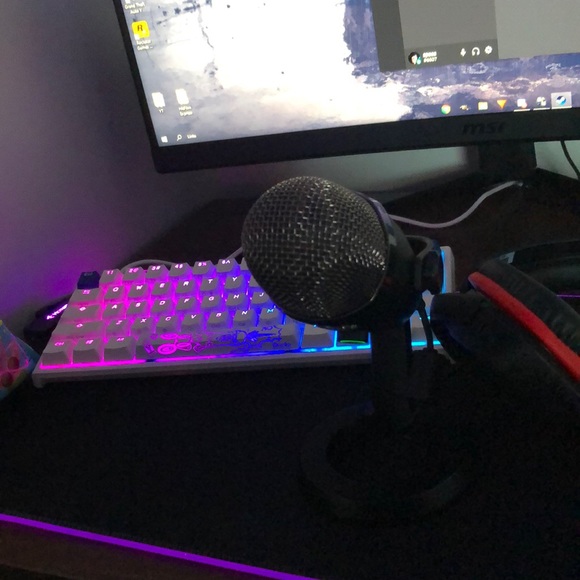 Daxton Carrigan - Poshmark Profile Picture of Daxton Carrigan (@daxtoncarrigan) on Poshmark