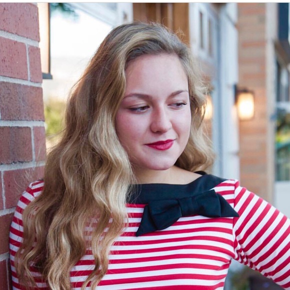 Profile Picture of Olivia Hohl (@cherryblossom66) on Poshmark