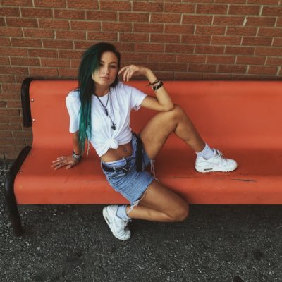 Profile Picture of Dakota Jade Barron (@IAmDakotaBear) on Twitter