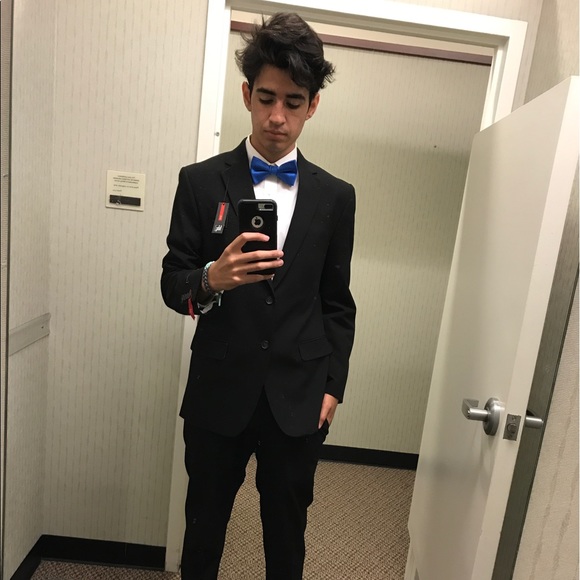 Profile Picture of Michael Anaya (@freckles1991) on Poshmark