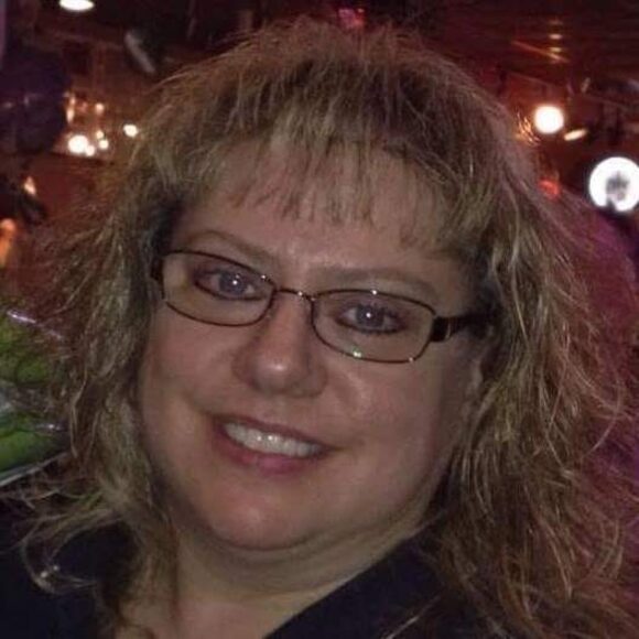 Profile Picture of Bonita Pegors (@bonitapegors) on Poshmark