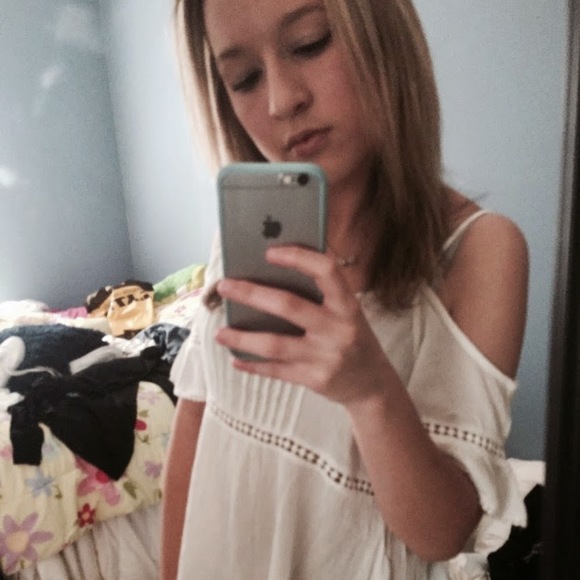 Profile Picture of Jolie Chaleff (@joliechaleff) on Poshmark