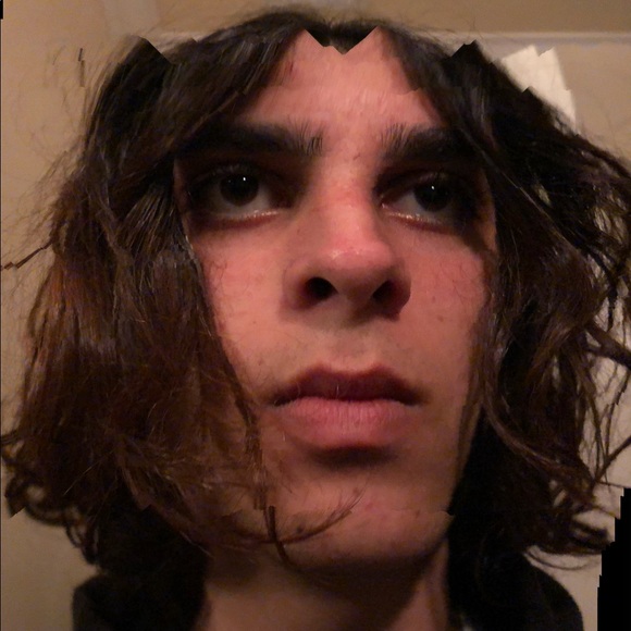 Profile Picture of David Setareh (@dabidd) on Poshmark