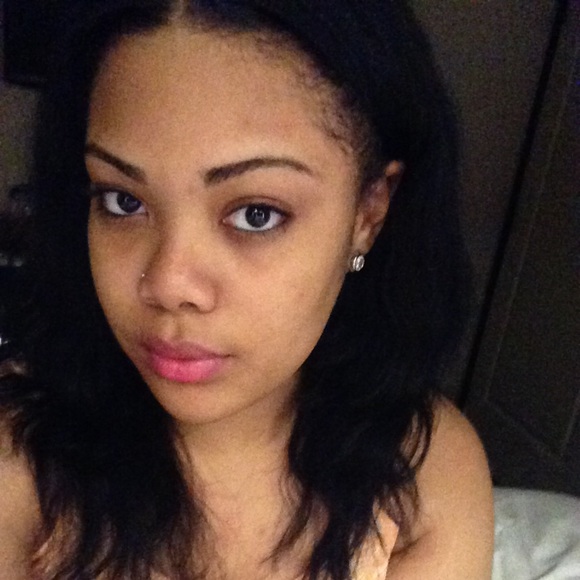 Profile Picture of Kayla Millender (@kmillender) on Poshmark