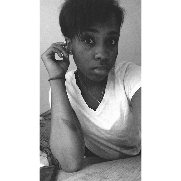 Profile Picture of Kimberley Trimble (@xokdt) on Poshmark