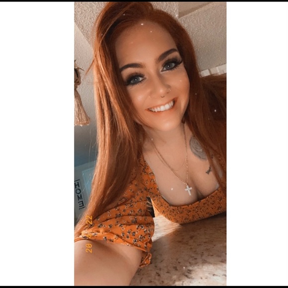 Profile Picture of K-lee Keeney (@kk2u12) on Poshmark