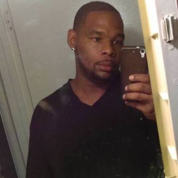 Profile Picture of Chris Brantley (@chrisbrantley90) on Poshmark