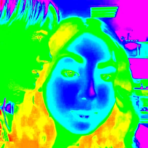 Profile Picture of Nicole Nicole (@brissaf86) on Poshmark