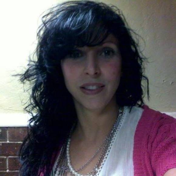 Profile Picture of Renee Stevens (@sammybear17) on Poshmark