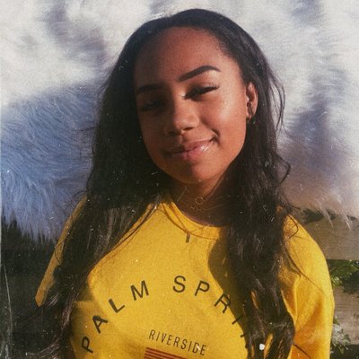Profile Picture of Chanel (@ChanelJozefzoon) on Twitter