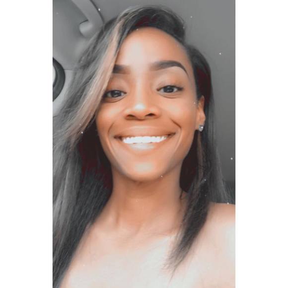 Profile Picture of Stacey Brunswick (@sbrunswick91) on Poshmark