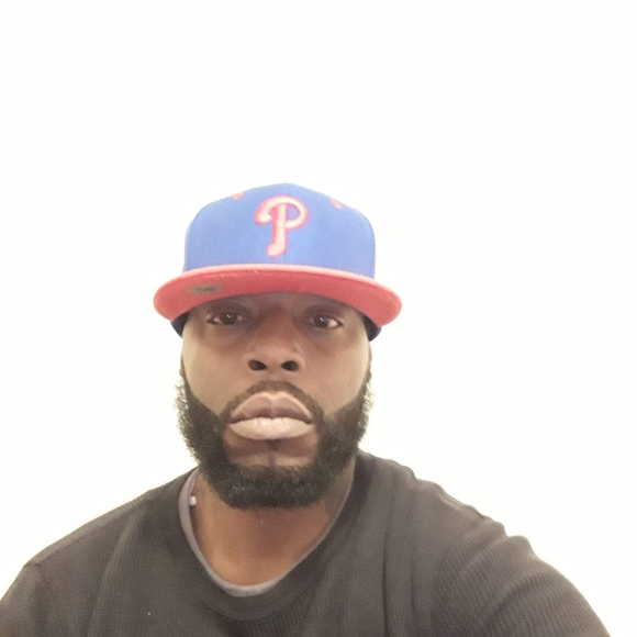 Profile Picture of Antoine Mathis (@anjuwan) on Poshmark