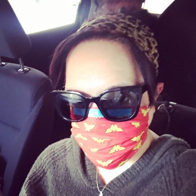 Profile Picture of Amanda Bowen (@xtpursuedbybear) on Twitter