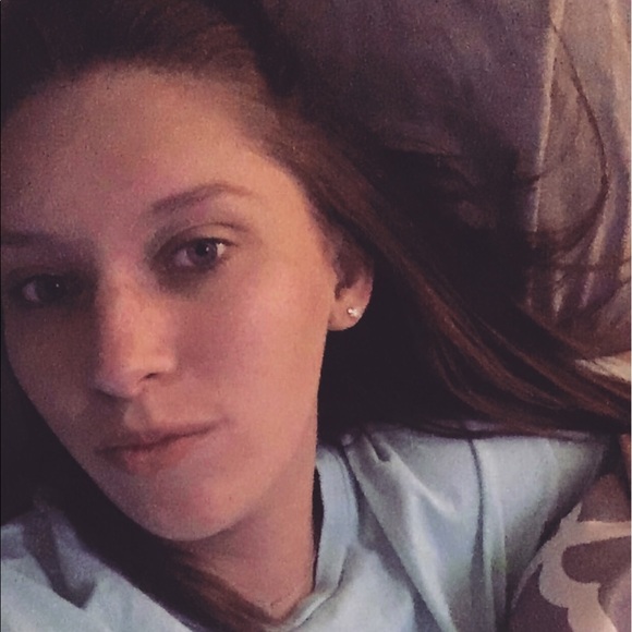 Profile Picture of Allison Beaty (@allie317) on Poshmark
