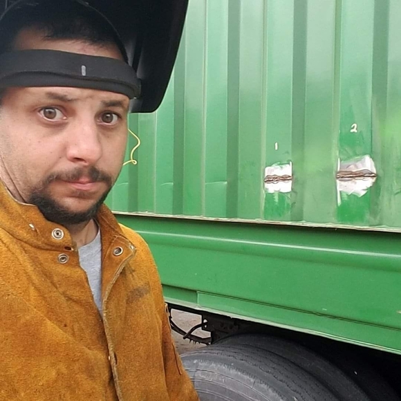 Profile Picture of Scott Conley (@ethansdad2002) on Poshmark