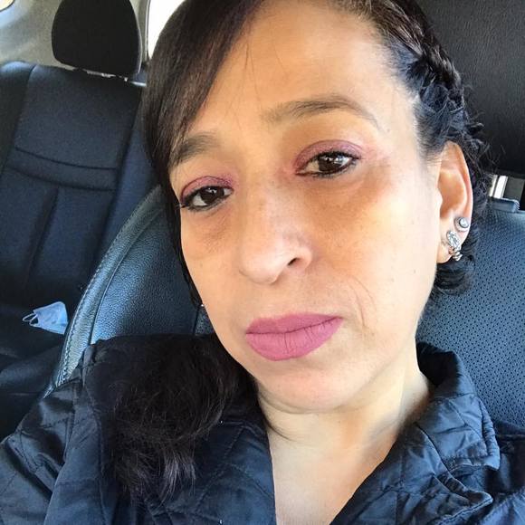 Profile Picture of Veronica Esquivel (@veronicae1312) on Poshmark
