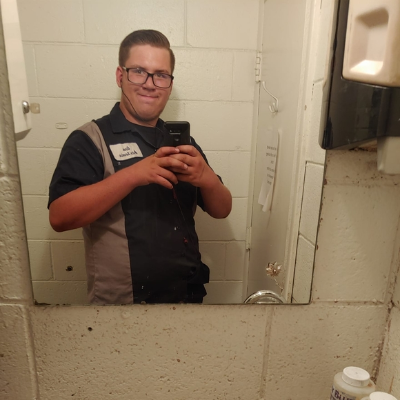 Profile Picture of Tyler Hodges (@imdone935) on Poshmark