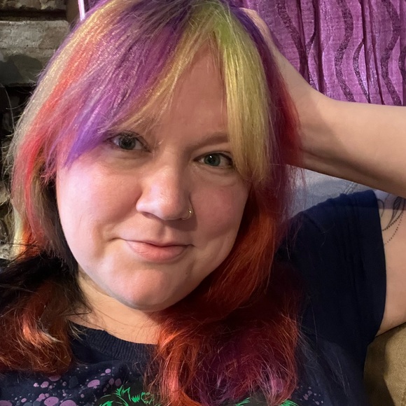 Profile Picture of Angie Reiber (@medeazorba) on Poshmark