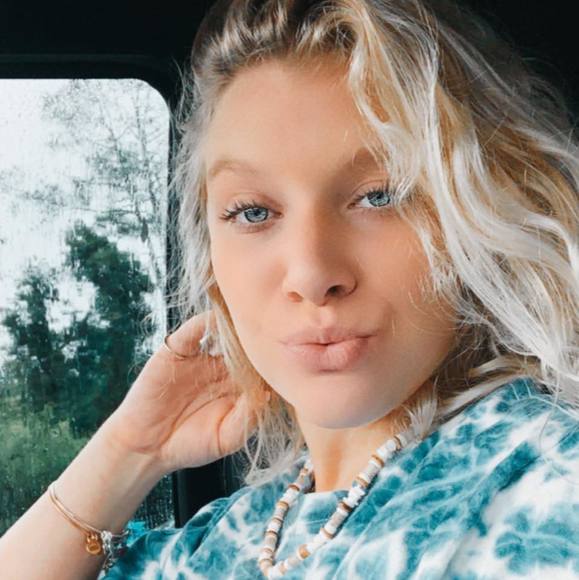 Profile Picture of Savannah Degraaf (@savannahrose53) on Poshmark