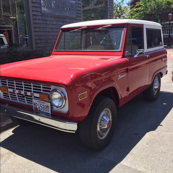 Profile Picture of Andrew Gude (@agude1021) on Poshmark