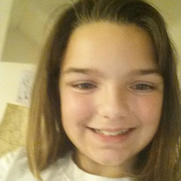 Profile Picture of Emily Glowen (@emilyorange) on Poshmark