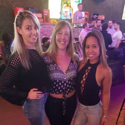 Profile Picture of Lara Batten (@lbatten032083) on Twitter