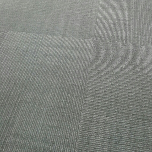 Profile Picture of Joanne Edghill (@jedghill) on Poshmark