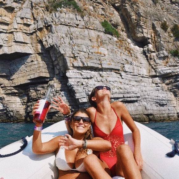 Profile Picture of Olivia Papapetros (@oliviapapa17) on Poshmark