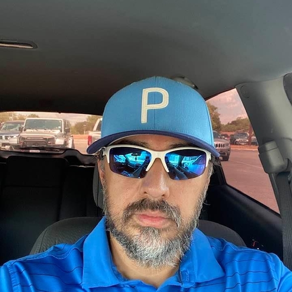 Profile Picture of Peter Gomez (@petergomez71) on Poshmark