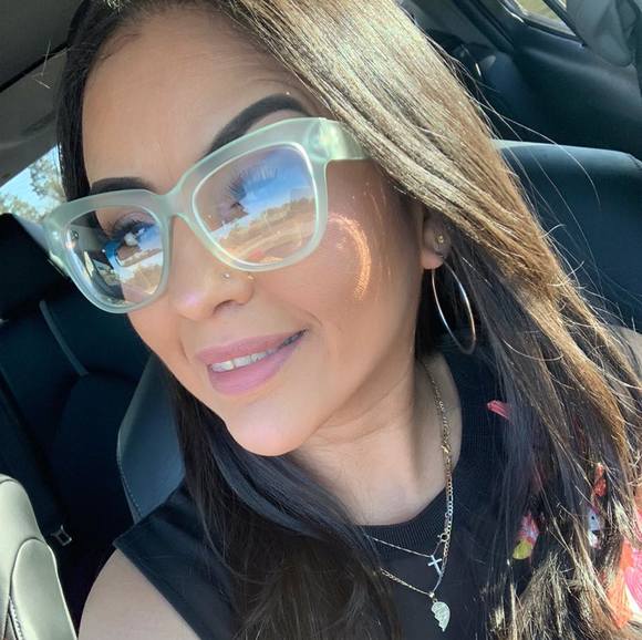 Profile Picture of Ivy Torres (@gabyshay) on Poshmark