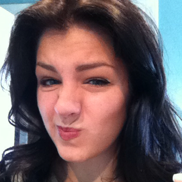 Profile Picture of Frances Batarse (@flbatarse) on Poshmark