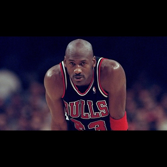 Profile Picture of Eddie James (@eddie1990james) on Poshmark