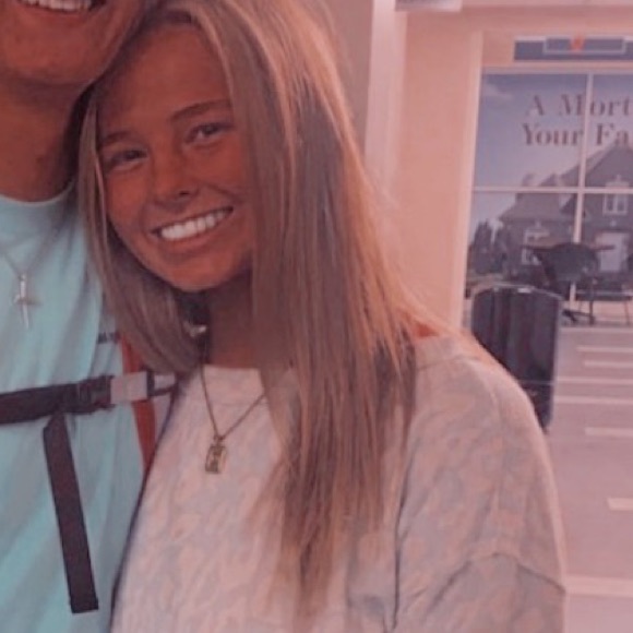 Profile Picture of Olivia Mattison (@oliviamattison) on Poshmark